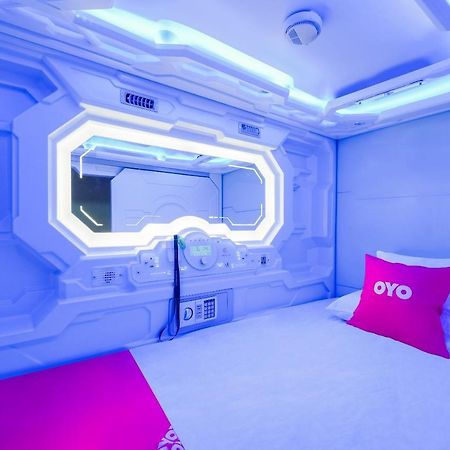 Oyo 89635 Modular Langkawi Capsule Hotel Padang Mat Sirat Buitenkant foto