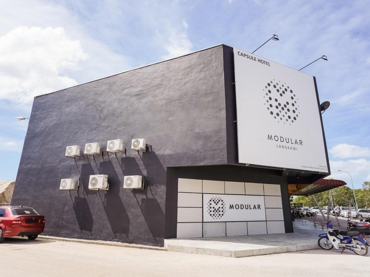 Oyo 89635 Modular Langkawi Capsule Hotel Padang Mat Sirat Buitenkant foto