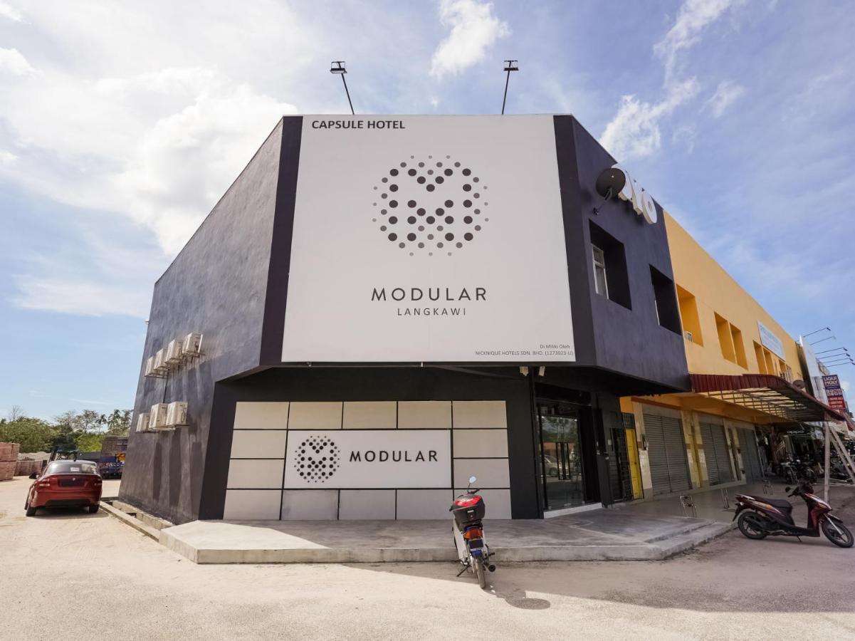 Oyo 89635 Modular Langkawi Capsule Hotel Padang Mat Sirat Buitenkant foto