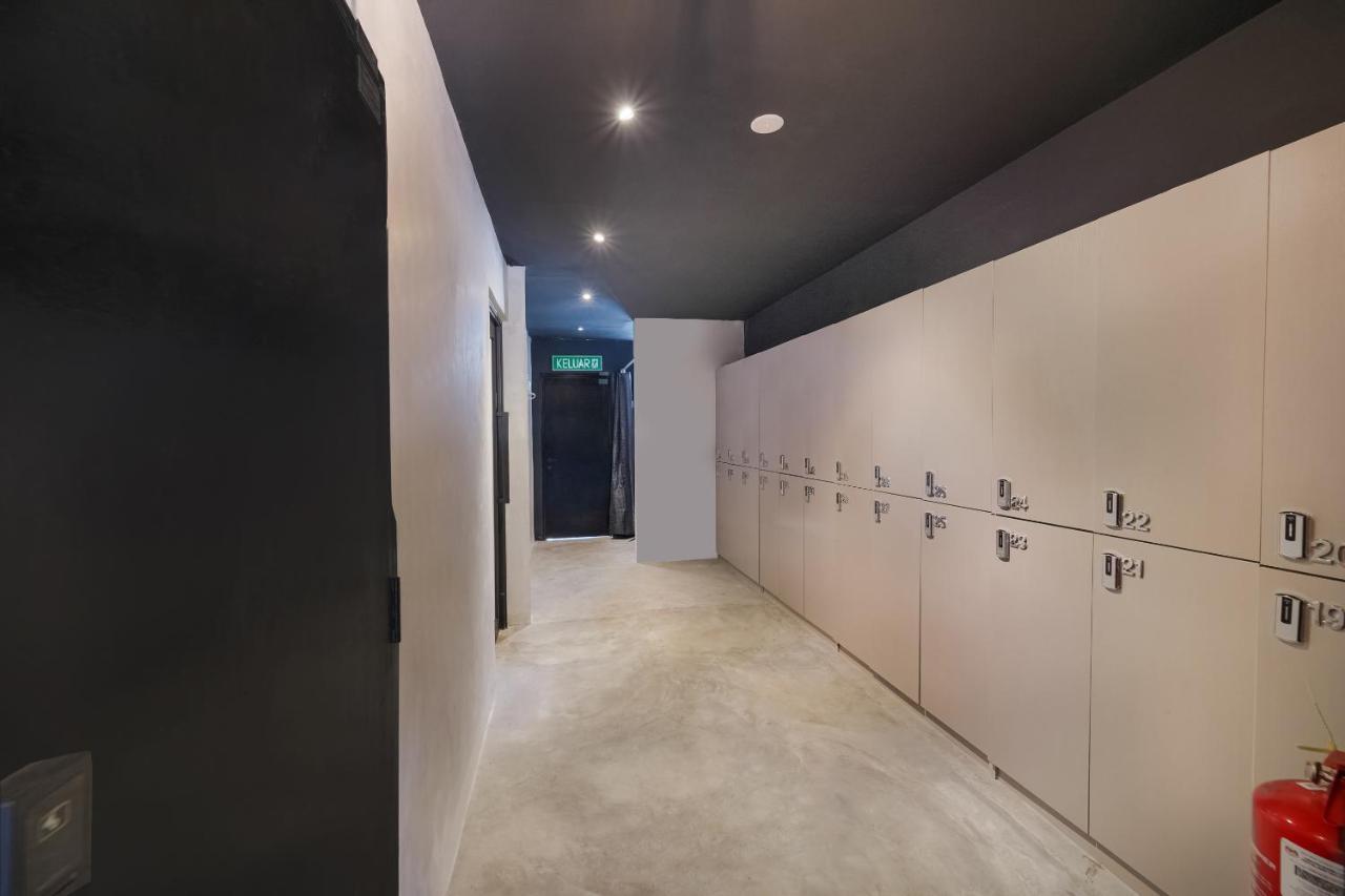 Oyo 89635 Modular Langkawi Capsule Hotel Padang Mat Sirat Buitenkant foto