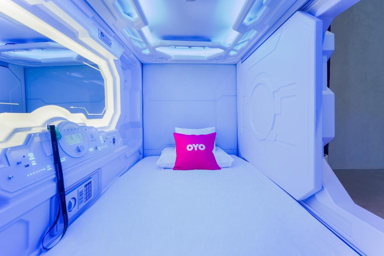 Oyo 89635 Modular Langkawi Capsule Hotel Padang Mat Sirat Buitenkant foto