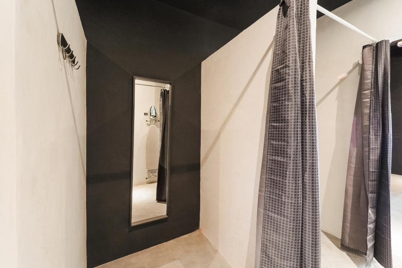 Oyo 89635 Modular Langkawi Capsule Hotel Padang Mat Sirat Buitenkant foto