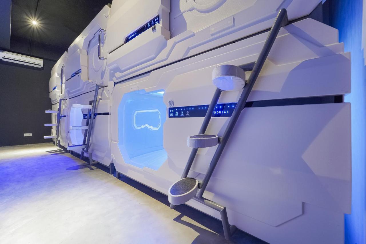 Oyo 89635 Modular Langkawi Capsule Hotel Padang Mat Sirat Buitenkant foto